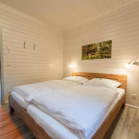 4 Personen Mit Sauna F4h0 *